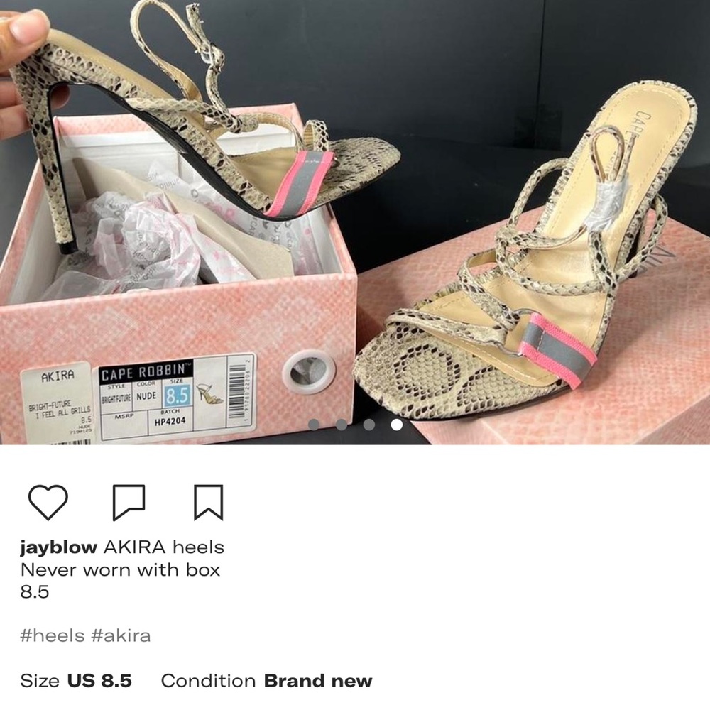 AKIRA Heels